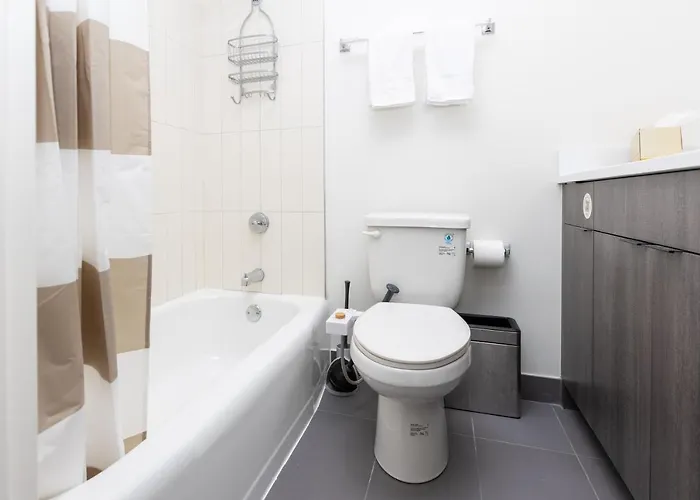 21 East - Chic Dt Apts With Rooftop By Zencity Aparthotel