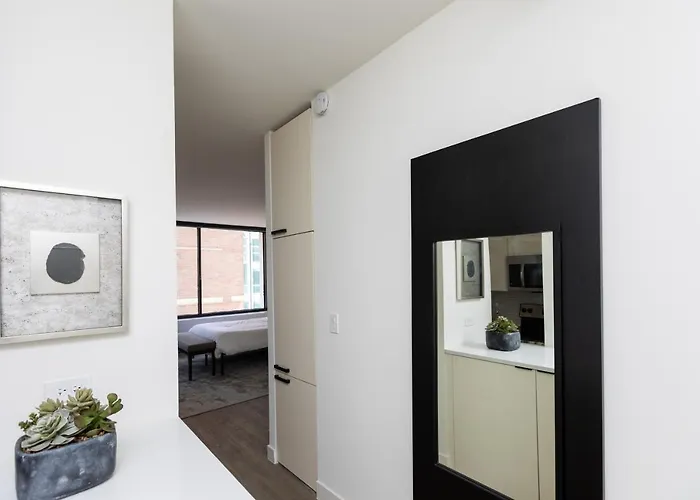 Aparthotel 21 East - Chic Dt Apts With Rooftop By Zencity Chicago