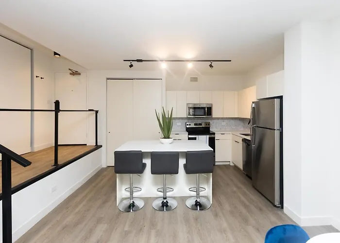 21 East - Chic Dt Apts With Rooftop By Zencity