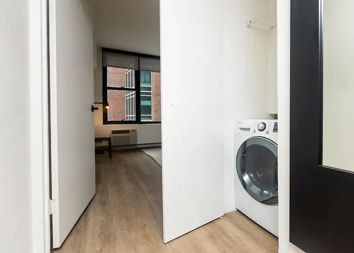 21 East - Chic Dt Apts With Rooftop By Zencity * Chicago